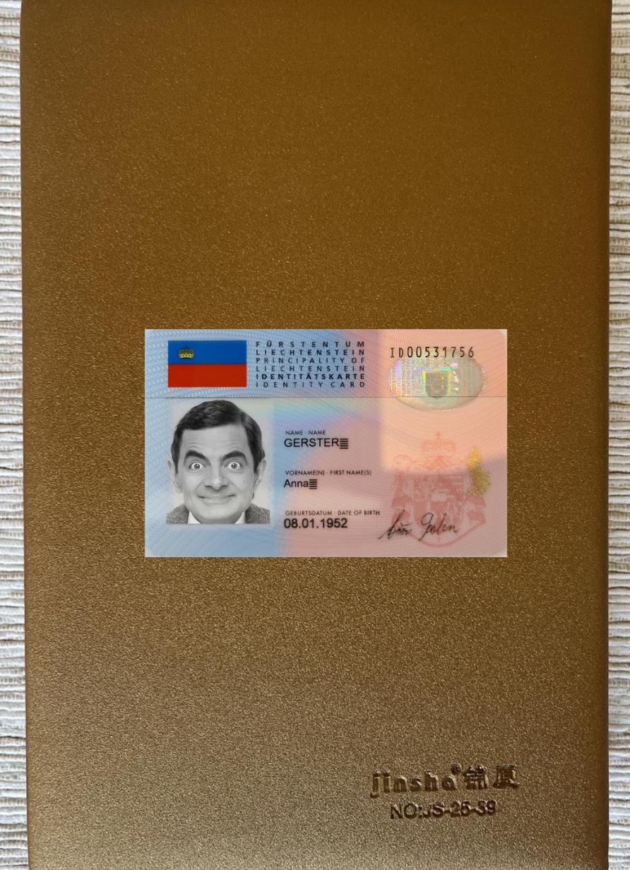 Blank Liechtenstein ID card photolook example